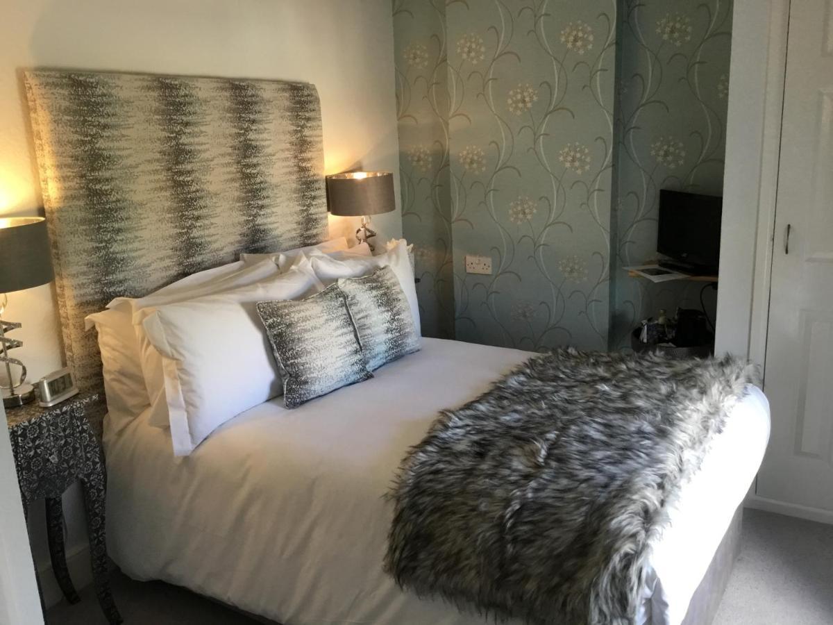 The Station Guest House Galmpton Extérieur photo