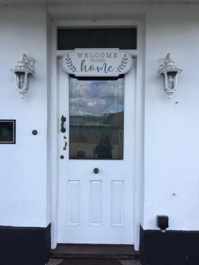 The Station Guest House Galmpton Extérieur photo