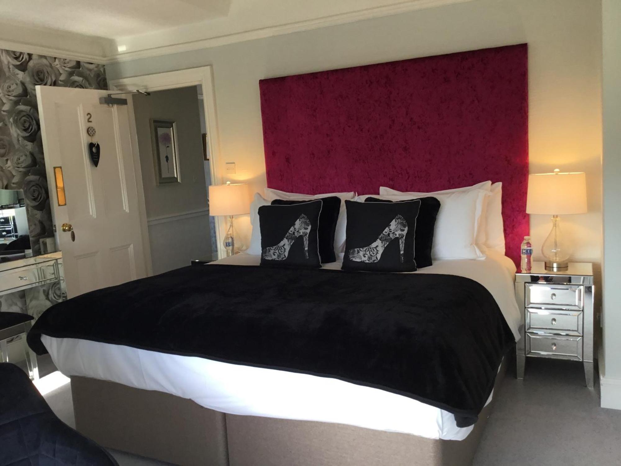 The Station Guest House Galmpton Extérieur photo